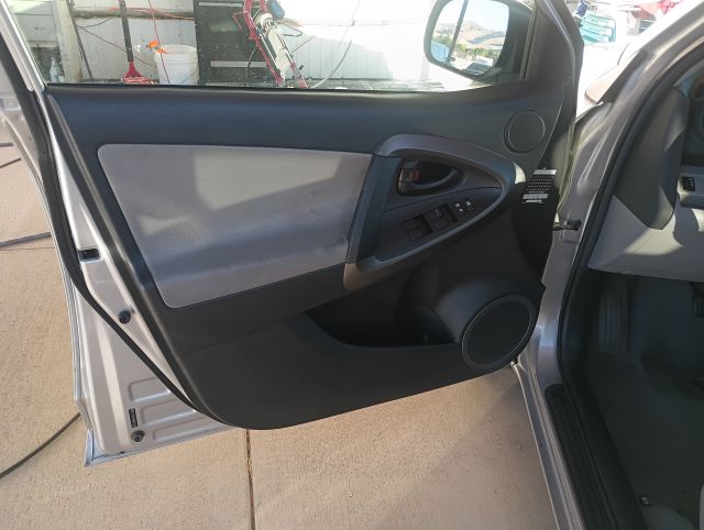 2011 RAV4 AWD (1).jpg